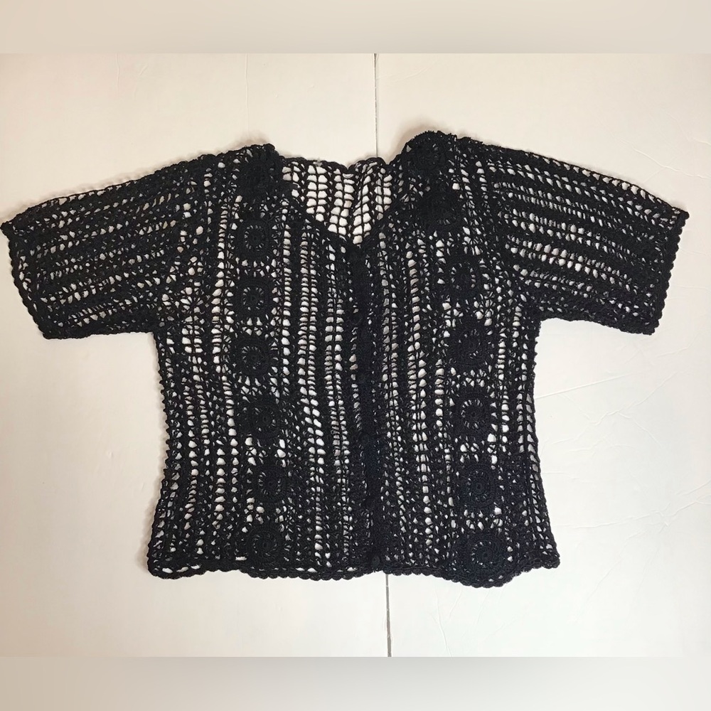 Vintage 90’s Black Crochet Women V-Neck Button Down Top